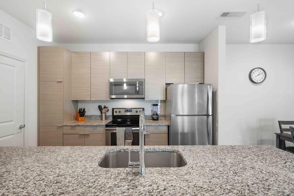 Lavish 2Br Apartment In Tampa Zewnętrze zdjęcie